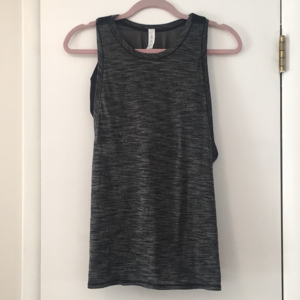 Lululemon tank top with built in bra.